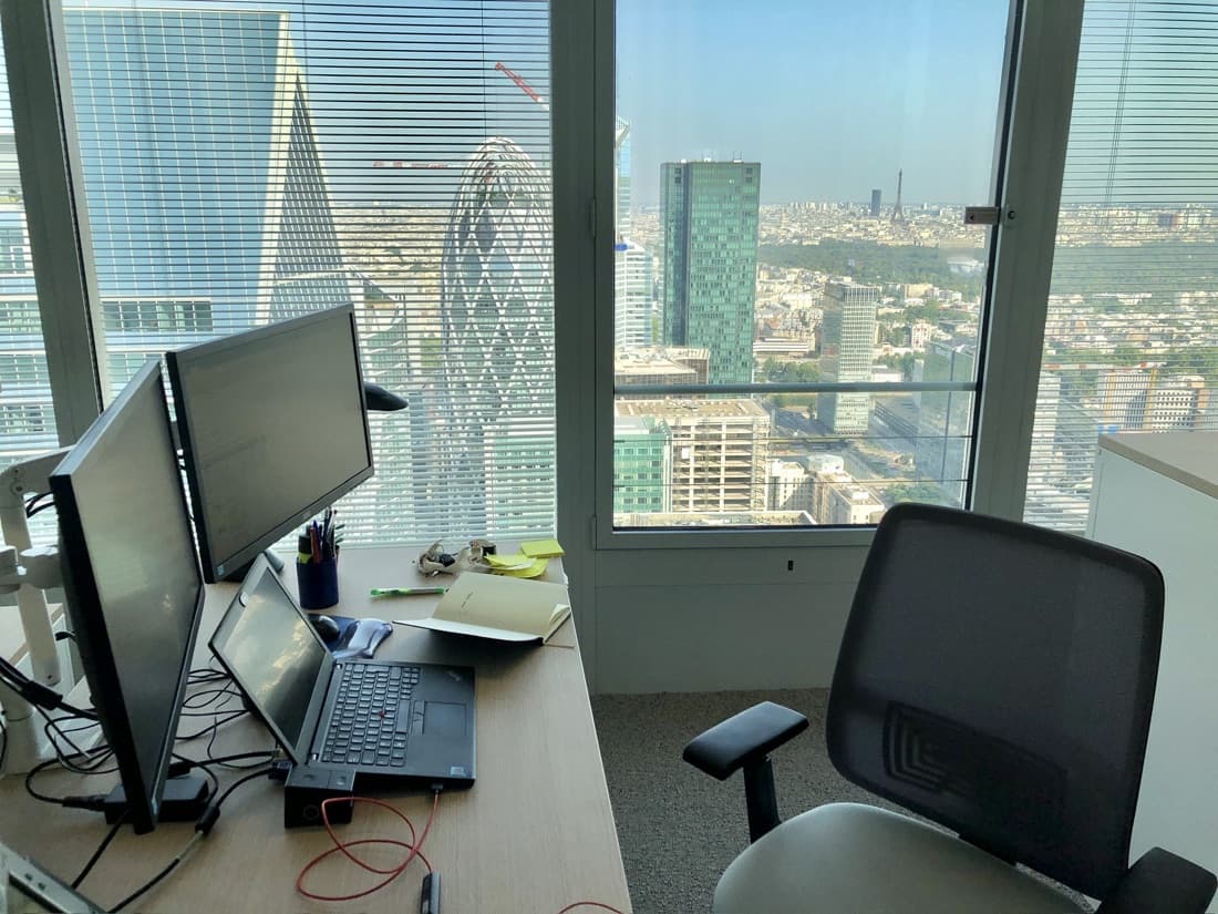 Bureau de mission avec vue sur La Défense
